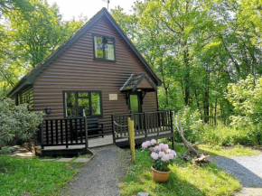 PrancingHare Lodge-Woodland Lodges-Pembrokshire